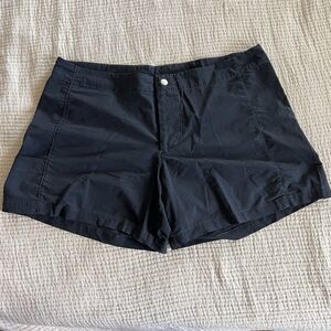 Alpine Design Outdoor Shorts Women Sz 12 Black Zip Hiking Swim Shorts 5in inseam